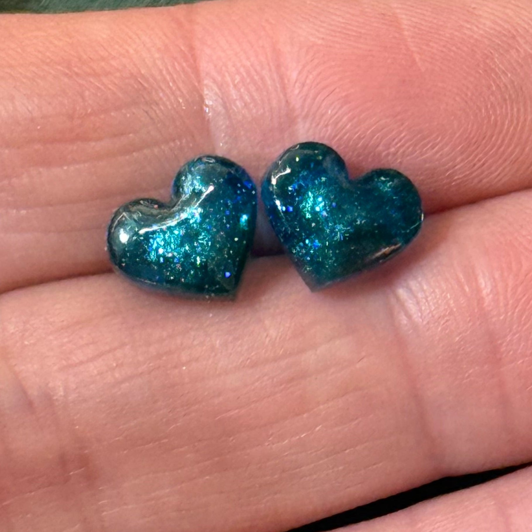 Heart stud earrings