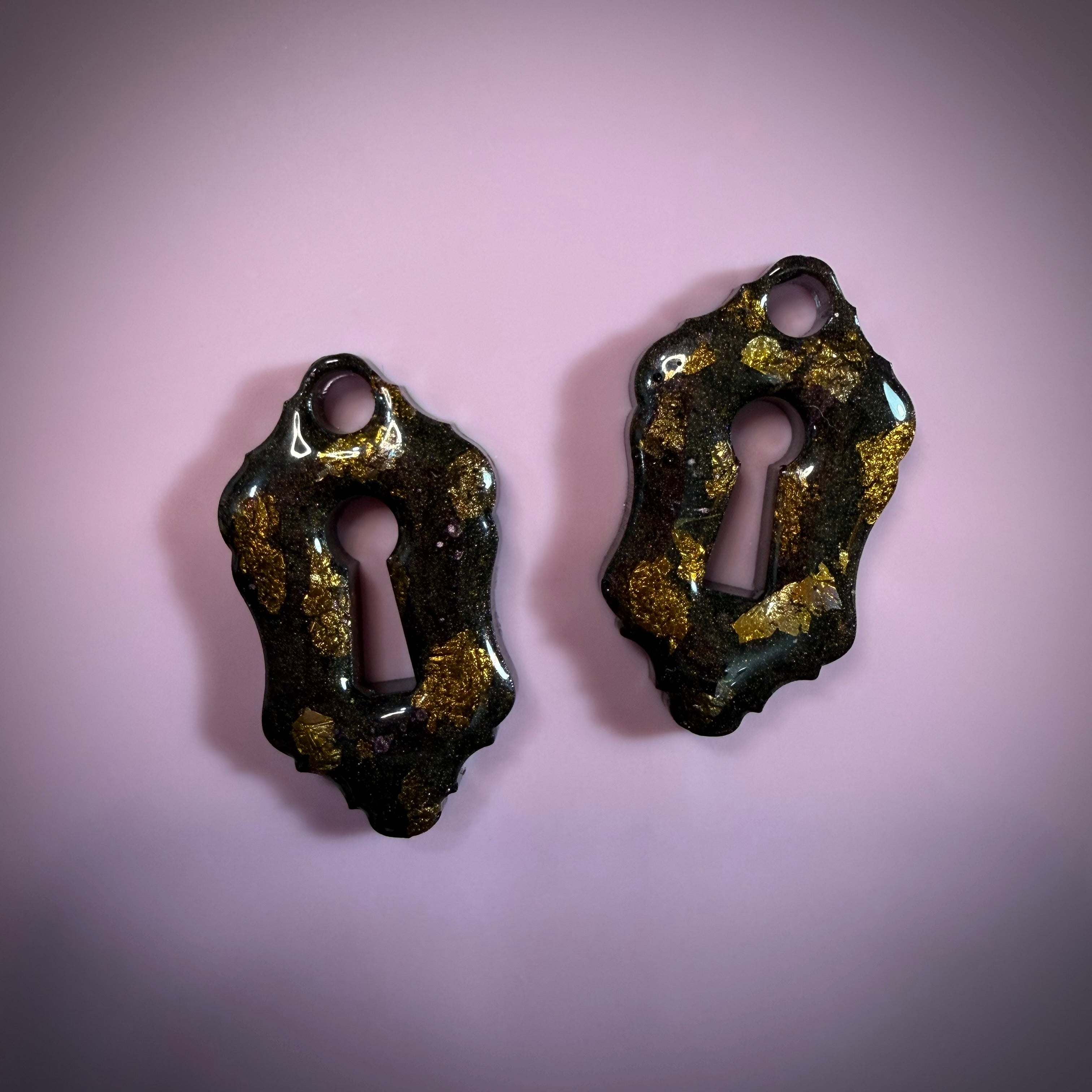 Ancient Lock Hoop Charm earrings
